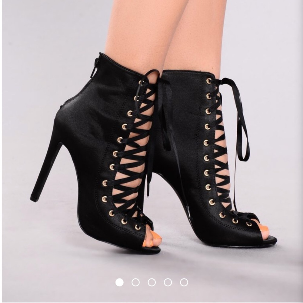 Fashion Nova Lace Up Heel